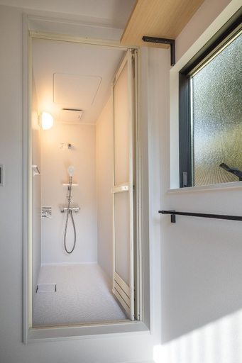 Bathroom 3, Luxury Trailers Rikyuise, Ise