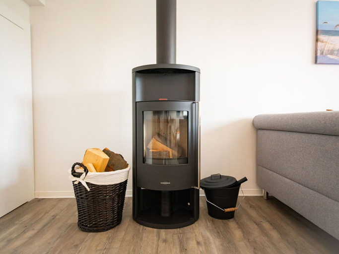 Dining 4, Holiday Home With Sauna and Jacuzzi, Rendsburg-Eckernförde
