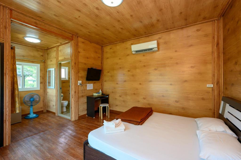 Bedroom 13