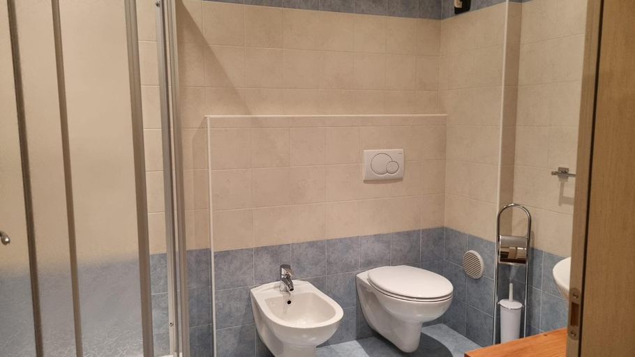 Bathroom 3, B&B Casa Nostra, Trento