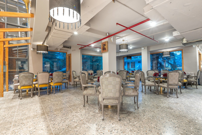 Food & Drinks 5, Mastiff Select Mandavya Dharamkot, McLeodganj, Kangra
