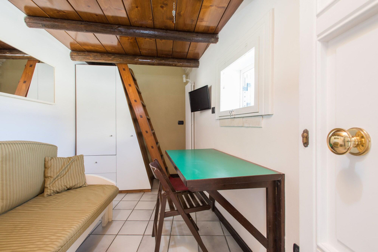 Bedroom 3, Il Garbino Suite And Apartment, Lecce
