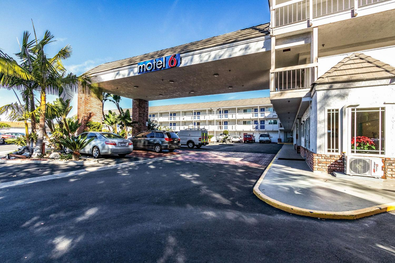 Exterior & Views 2, Motel 6 Fountain Valley, CA - Huntington Beach Area, Orange