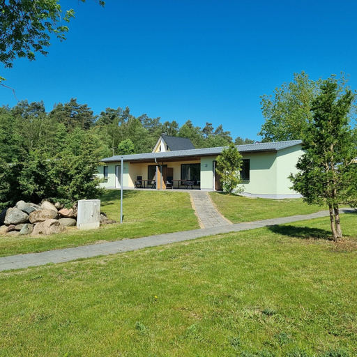Exterior 2, Reihenhaus mit Terrasse am Gross Labenzer See, Nordwestmecklenburg