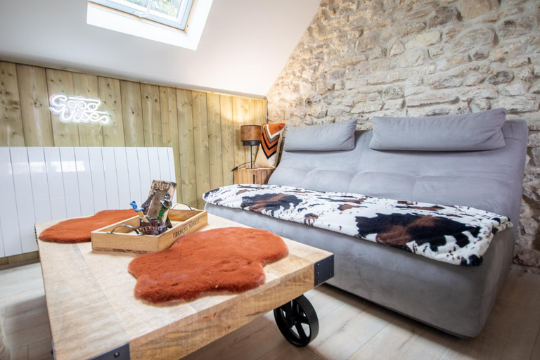 Bedroom 2, Le Moulin de l'etang, Yvelines