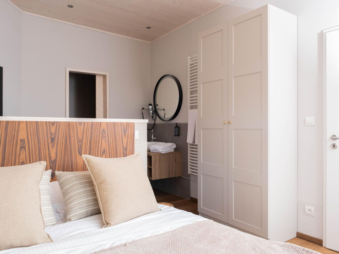 Bedroom 2, Cozy Bungalow with Pool, Hainaut
