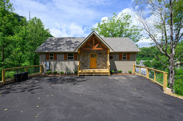 Room 3, Stunning 4 4 Cabin Hot Tub Amazing Views, Sevier