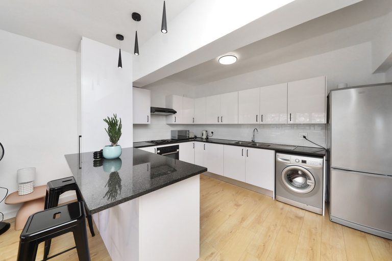 Others 5, Two Bedroom Apartment With Mountain Views, City of Cape Town