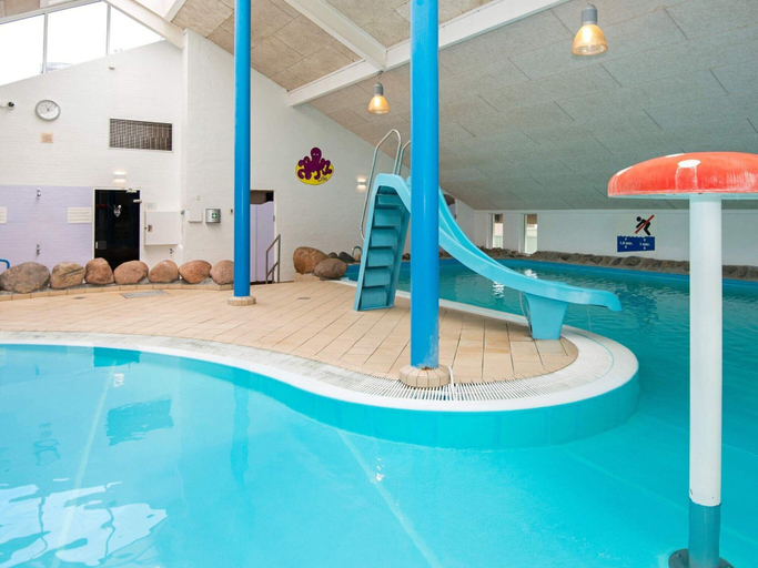 Sport & Beauty 5, 6 Person Holiday Home on a Holiday Park in Hemmet, Ringkøbing-Skjern