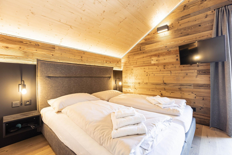 Room 2, Holiday Home With Sauna and Pool, Murau