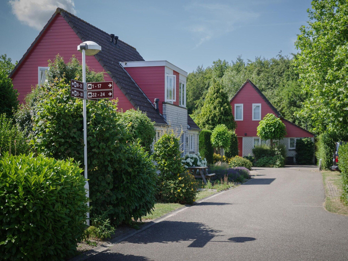 Exterior 3, Spacious Holiday Home With Sauna Near Beach, Kapelle