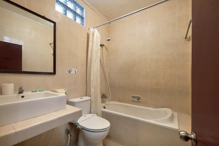 Bathroom 20