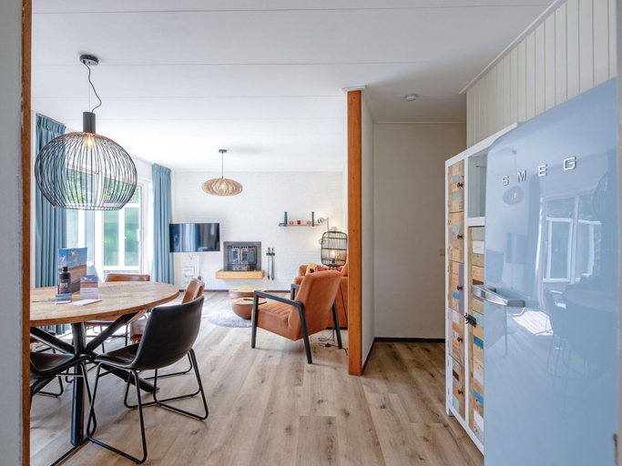 Dining 3, Holiday Home Near Texel Dunes & Beach, Texel