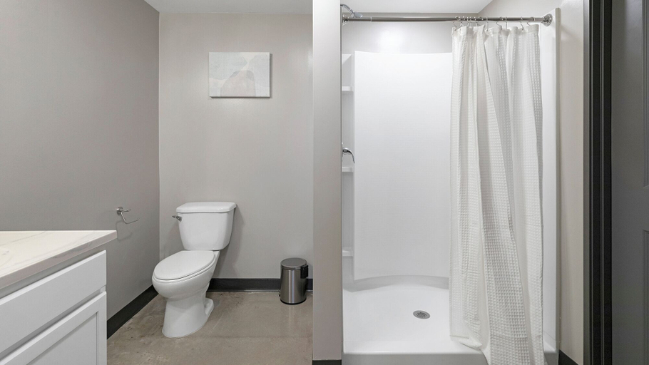 Bathroom, Landing Apartments at Five Points South, Jefferson