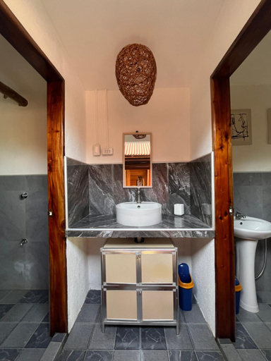 Others 5, Saschasplace premium rooms, Siquijor