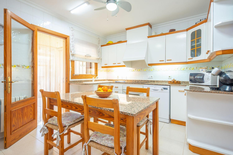 Kitchen 3, North House, Baleares