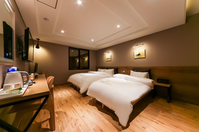 Bedroom 10