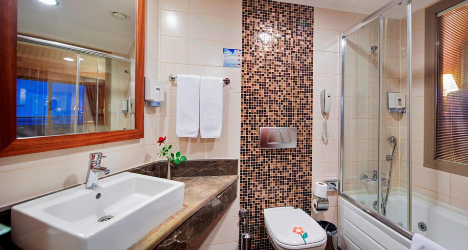 Bathroom 4, Alba Royal Hotel - Adults only, Manavgat