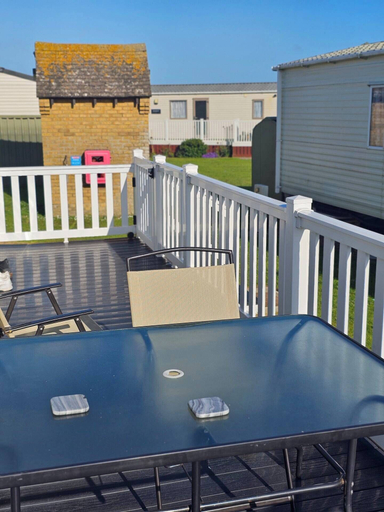 Outdoor dining 3, Luxury Chichester Caravan Seaside Retreat, West Sussex