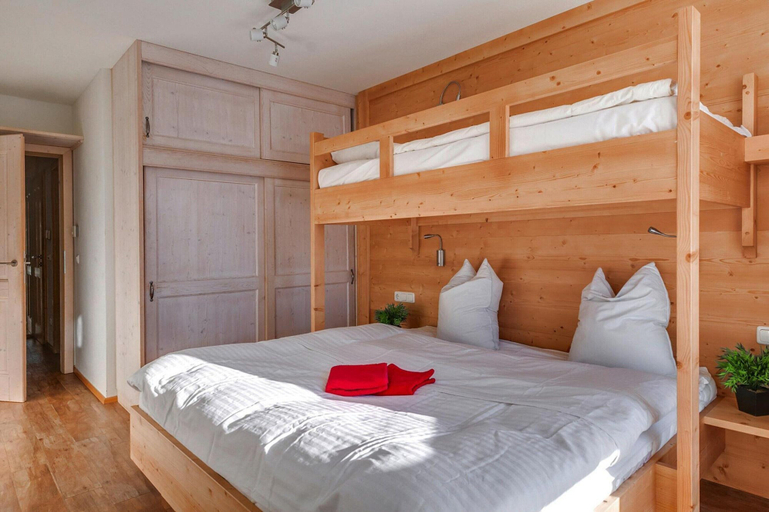 Bedroom 3, Apartment in Konigsleiten Near Zillertal Arena, Zell am See