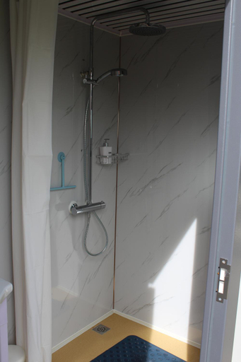 Others 2, Camping pod Lyts Dekema 1, Littenseradiel