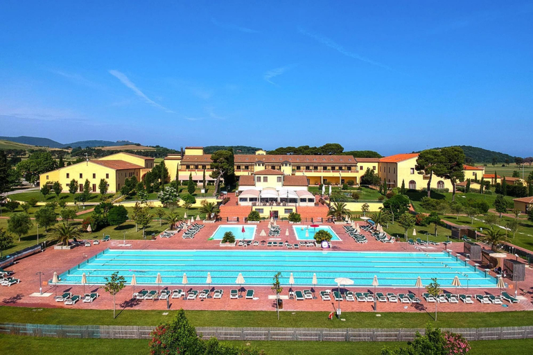 Pool 2, Apartment With Balcony in Poggio All'agnello, Livorno