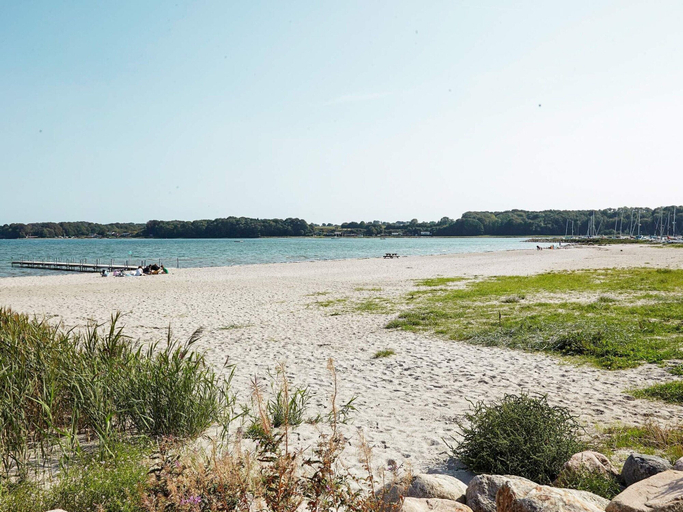 Others 5, 6 Person Holiday Home on a Holiday Park in Hejls, Kolding