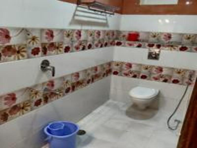 Bathroom, Hotel Benaras Gharana Inn, Varanasi