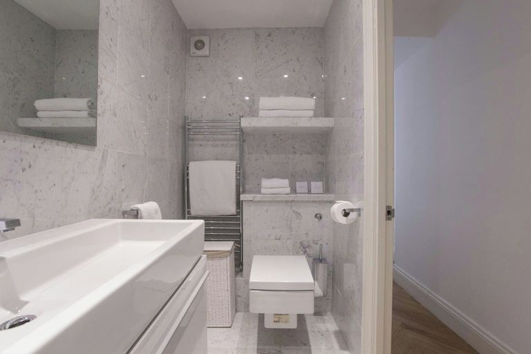 Others 5, Ossington Street by Onefinestay, London