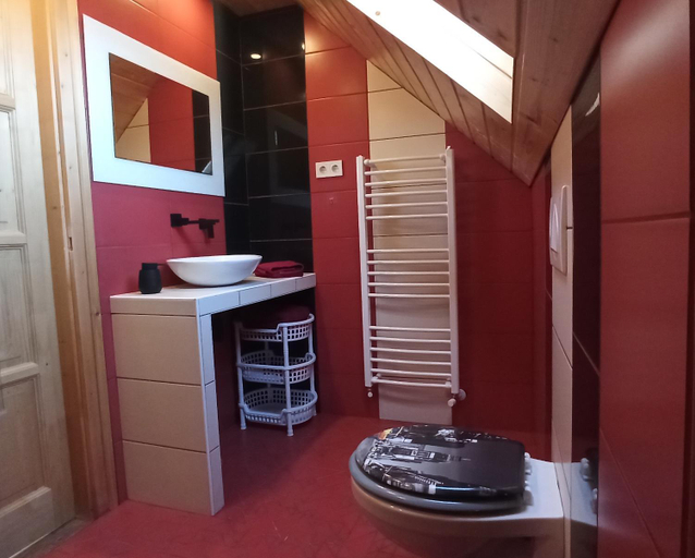 Bathroom 2, Marilyn Vendeghaz, Zalaszentgrót