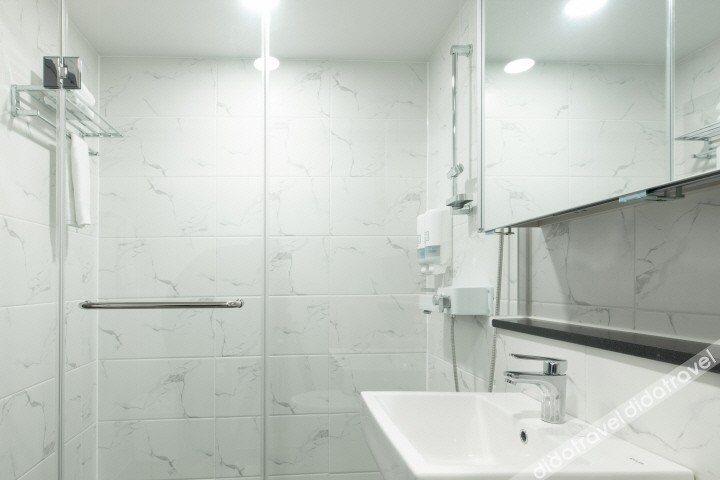 Bathroom, MIAMI Jeongseon Hotel, Jeongseon