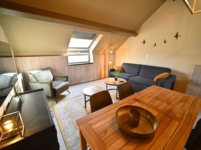 Dining 5, Studio in Belgium Near Ardennes Forest, Luxembourg