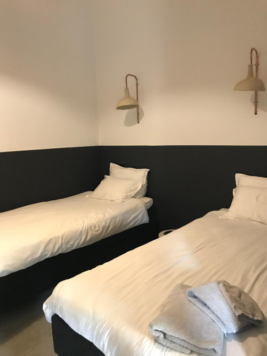 Bedroom 2, Bed en Brood in de Kapschuur - Boerderij de ZuiderKRIB, Noordoostpolder