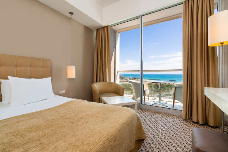 Bedroom 3, Crystal Centro Resort, Antalya