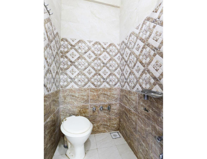 Bathroom 2, HOTEL MADHUVAN, Madhavpur, Porbandar