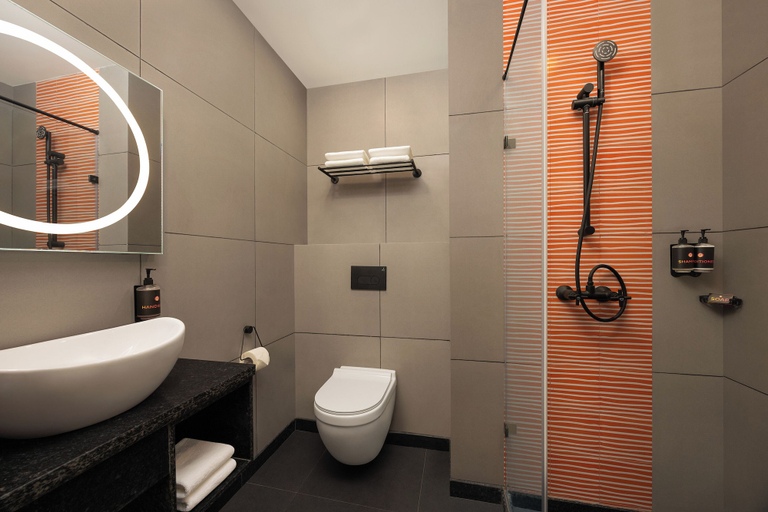 Bathroom 4, Ginger Nagpur City Center, Nagpur