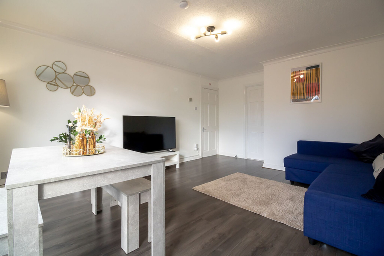 Others 5, Stunning 2-bed Apartment in Washington, Sunderland