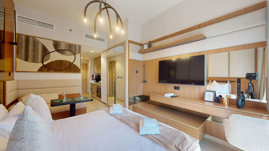 Room 4, Al Meydan - Azizi Riviera 44 - 218, Dubai