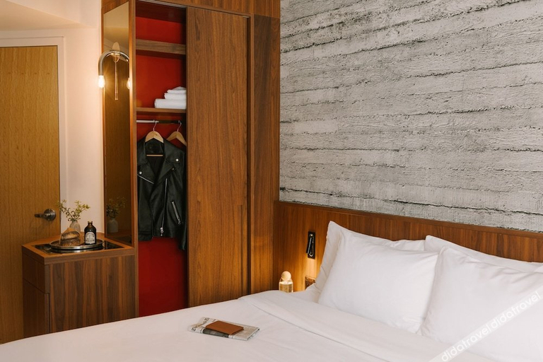 Bedroom 2, Sonder Henri on 24, New York