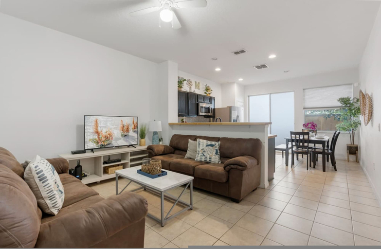 Room 1, Cozy 3bdr House Near Disney - AL, Osceola