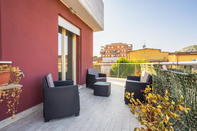 Others 3, Urban Retreat -private parking+terrace, Roma