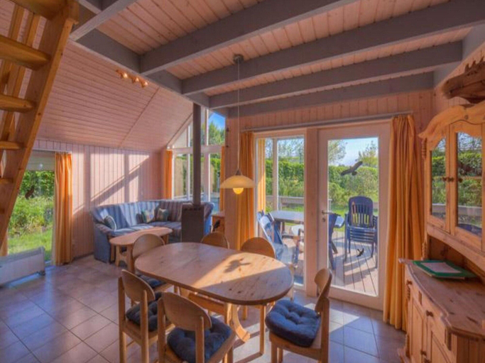 Dining 3, Skandinavisches Ferienhaus in Rechlin, Mecklenburgische Seenplatte