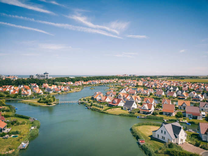 Exterior 4, Beautiful Villa With Sauna and Rowing Boat, 400 m From the sea, Sluis