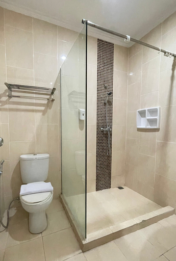 Bathroom 4