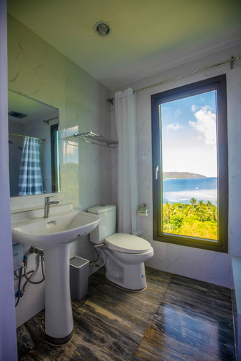 Bathroom 14
