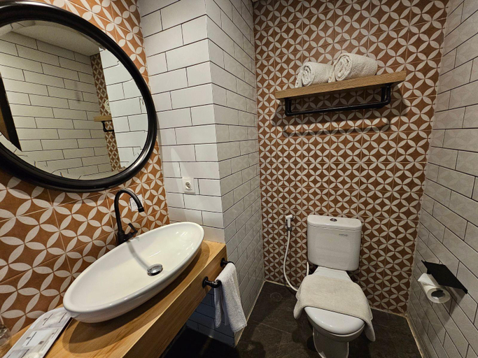 Bathroom 8