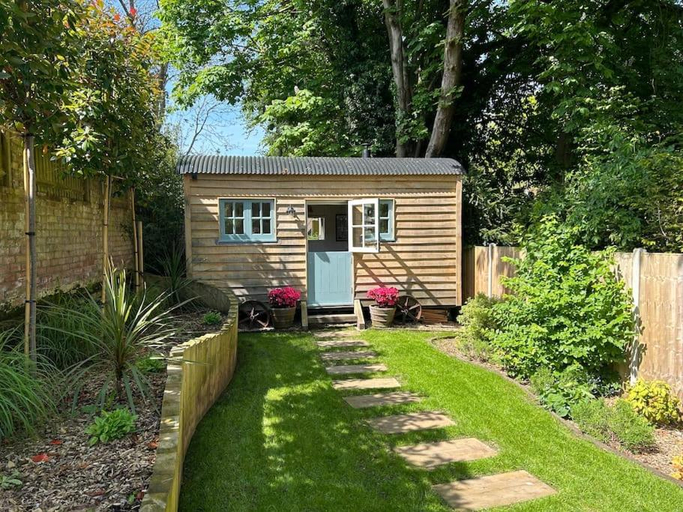 Others 4, Shepherd's Hut at The Granary, West Sussex