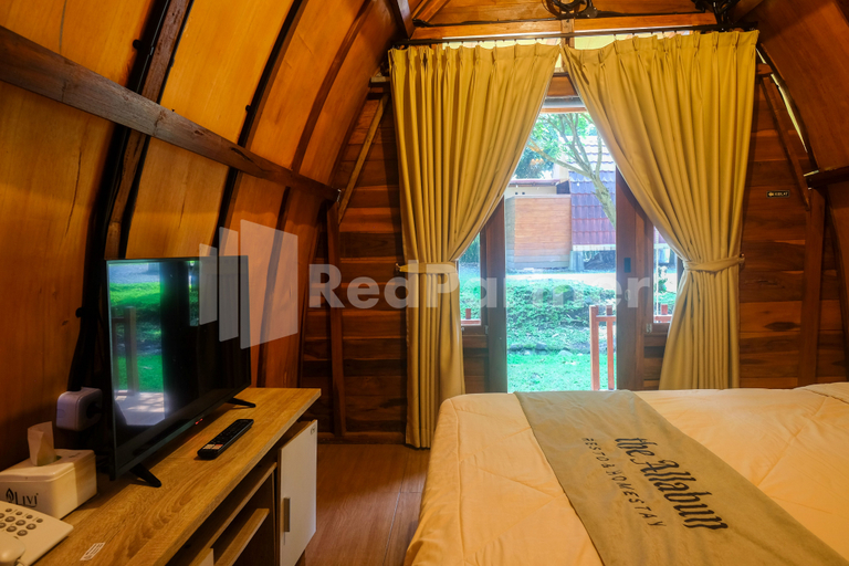Bedroom 13