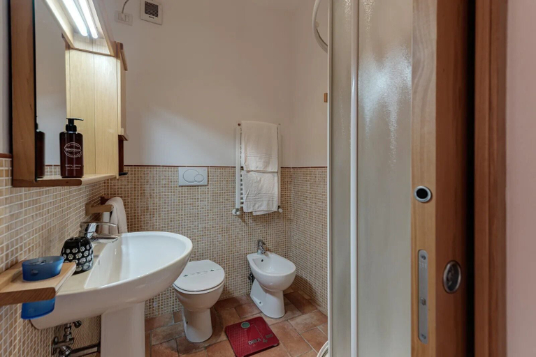 Bathroom 4, Scarlino Ospitalità Diffusa, Grosseto