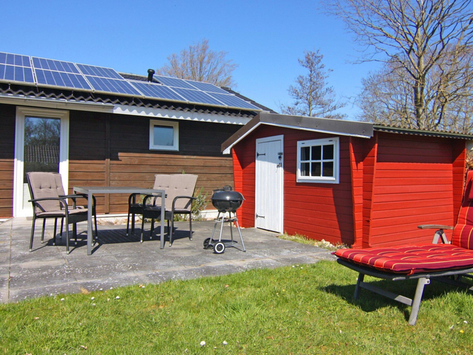 Property amenity 5, Inviting log House With 2 Terraces and Cozy Fireplace in Damp, Rendsburg-Eckernförde